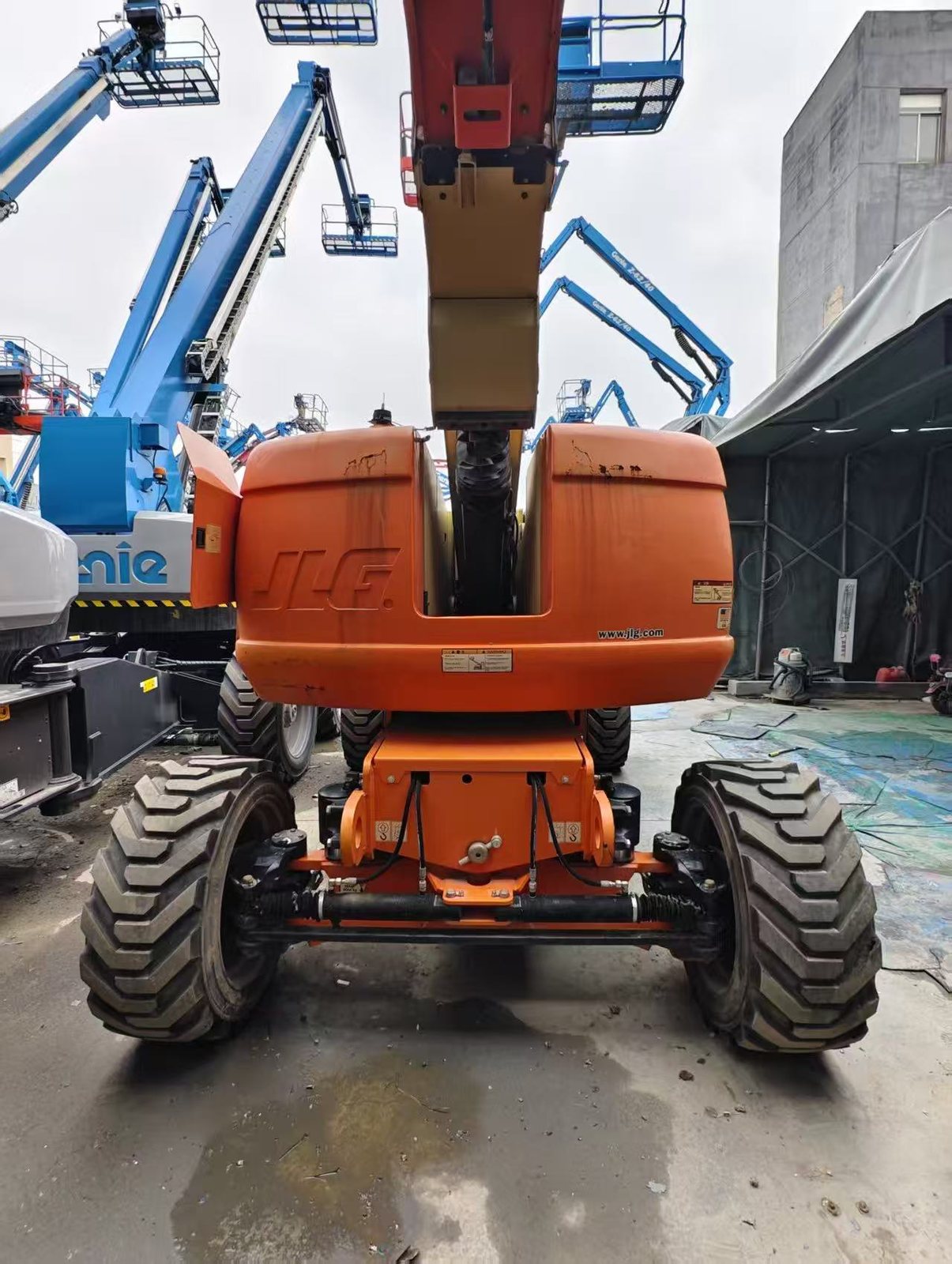2017 JLG 800AJ Articulating Boom Lift photo 4
